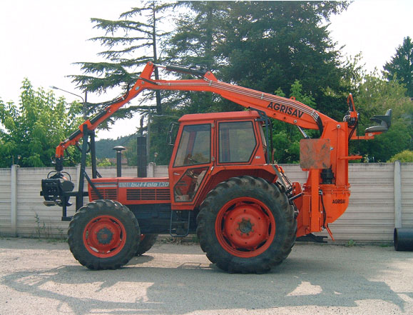 P.A.S. 1000 at rest with the boom positioned in front