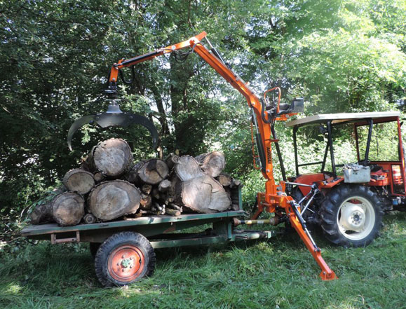 P.A.S. 350 mounted on Delfino 35 HP tractor